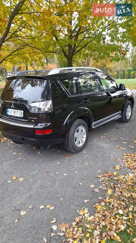 Внедорожник / Кроссовер Mitsubishi Outlander XL 2009 в Хмельницком