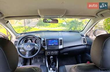 Позашляховик / Кросовер Mitsubishi Outlander XL 2007 в 