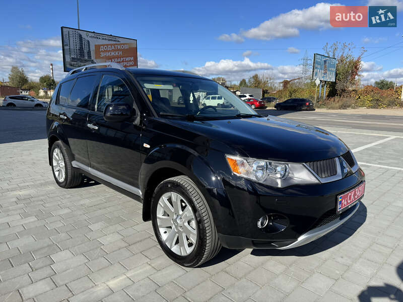 Позашляховик / Кросовер Mitsubishi Outlander XL 2008 в Івано-Франківську