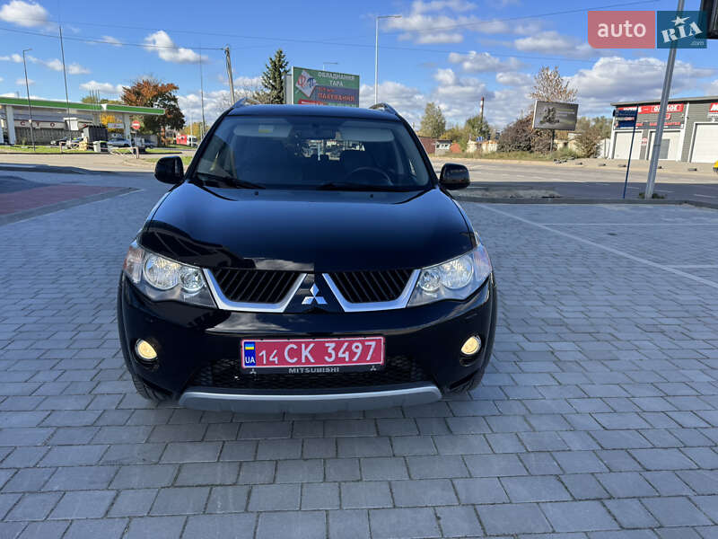 Позашляховик / Кросовер Mitsubishi Outlander XL 2008 в Івано-Франківську