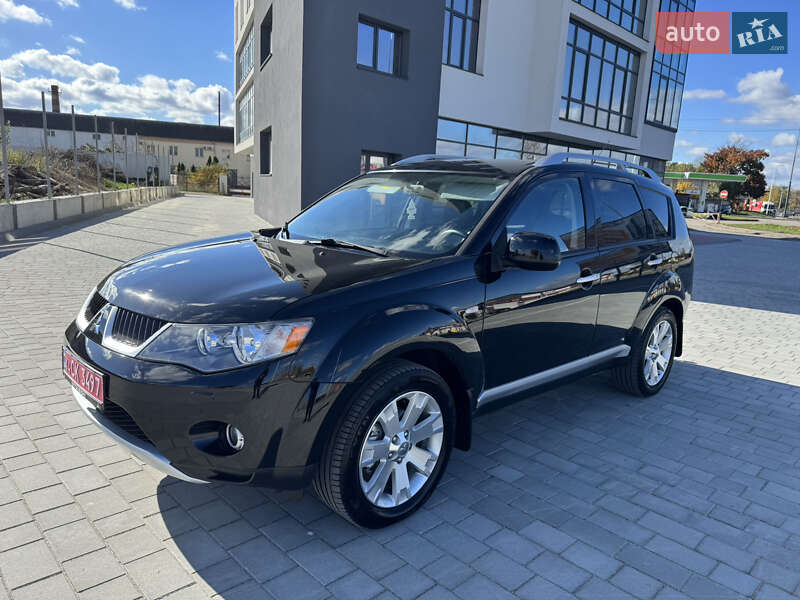 Позашляховик / Кросовер Mitsubishi Outlander XL 2008 в Івано-Франківську