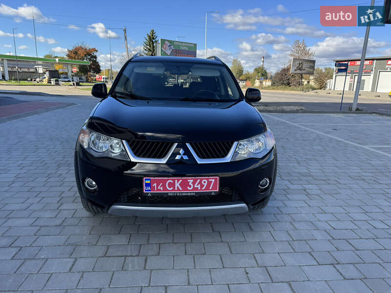 Позашляховик / Кросовер Mitsubishi Outlander XL 2008 в Івано-Франківську