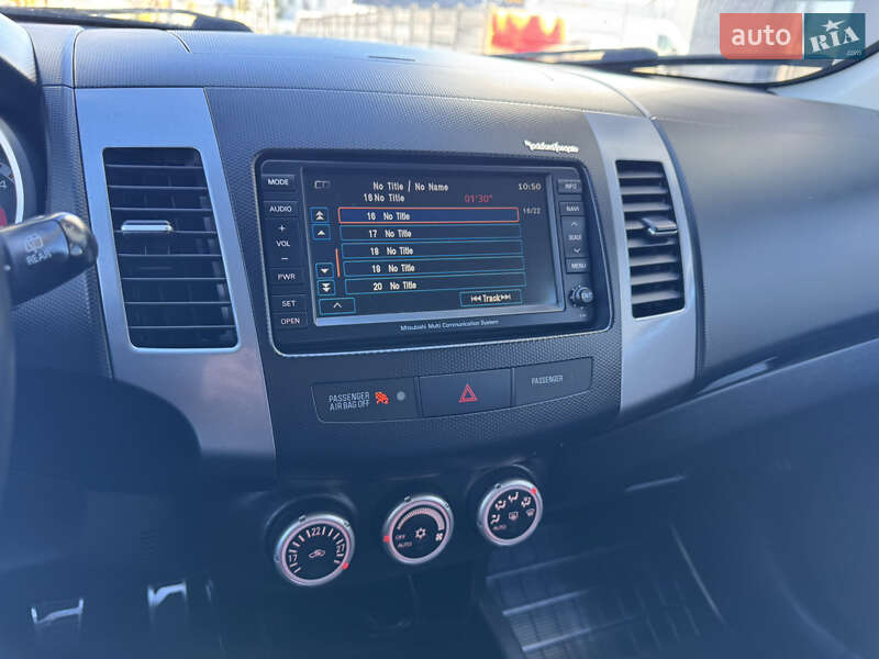 Позашляховик / Кросовер Mitsubishi Outlander XL 2008 в Івано-Франківську