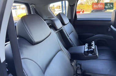 Позашляховик / Кросовер Mitsubishi Outlander XL 2008 в 