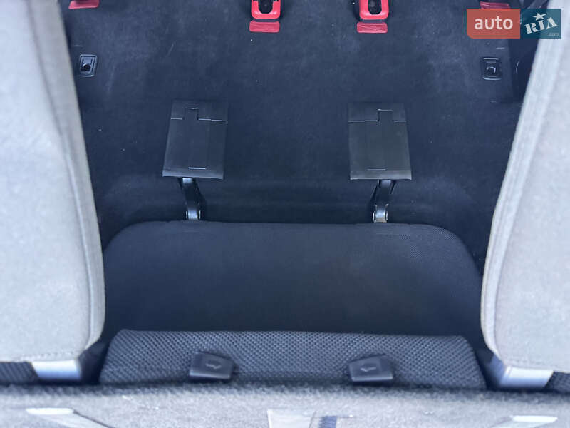 Позашляховик / Кросовер Mitsubishi Outlander XL 2008 в Івано-Франківську