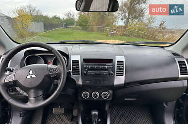 Внедорожник / Кроссовер Mitsubishi Outlander XL 2008 в 
