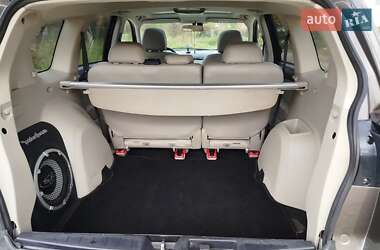 Позашляховик / Кросовер Mitsubishi Outlander XL 2010 в  фото 3 Позашляховик / Кросовер Mitsubishi Outlander XL 2010 в