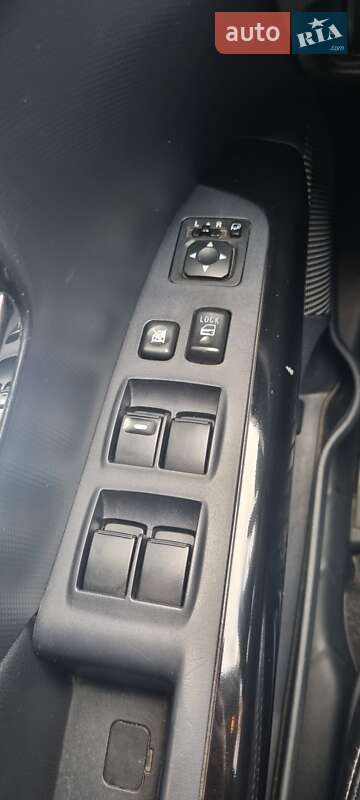 Позашляховик / Кросовер Mitsubishi Outlander XL 2007 в Кам'янському фото 28 Позашляховик / Кросовер Mitsubishi Outlander XL 2007 в Кам'янському