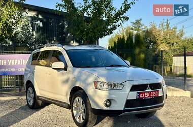 Внедорожник / Кроссовер Mitsubishi Outlander XL 2011 в 