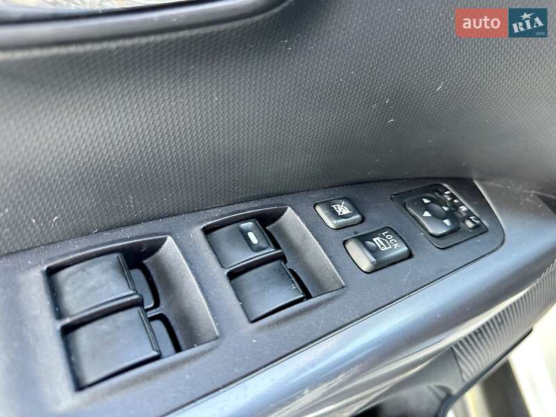 Позашляховик / Кросовер Mitsubishi Outlander XL 2011 в Вінниці фото 38 Позашляховик / Кросовер Mitsubishi Outlander XL 2011 в Вінниці
