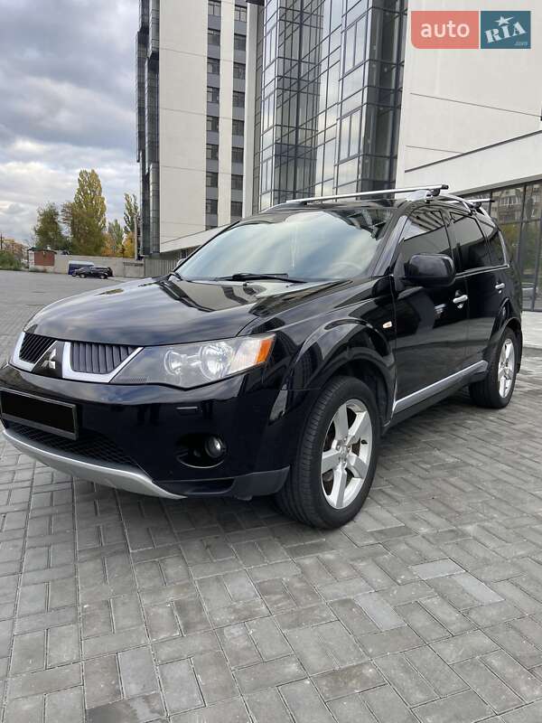 Mitsubishi Outlander XL 2008 Mitsubishi Outlander XL 2008