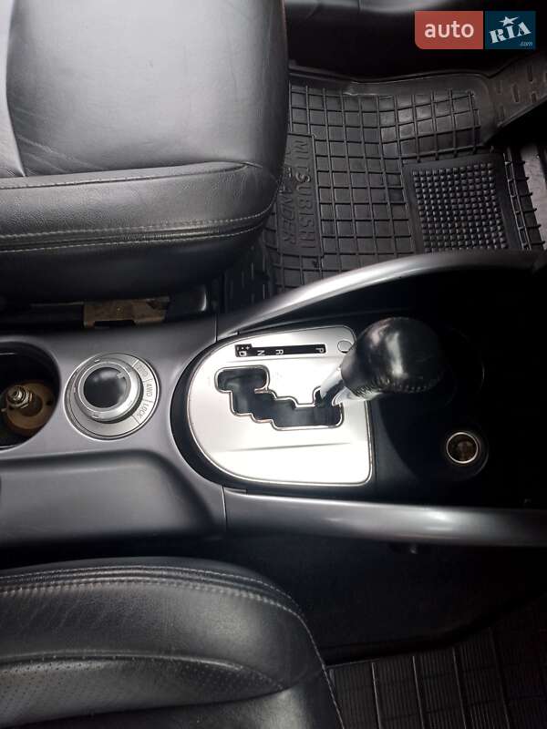 Позашляховик / Кросовер Mitsubishi Outlander XL 2007 в Трускавці фото 21 Позашляховик / Кросовер Mitsubishi Outlander XL 2007 в Трускавці