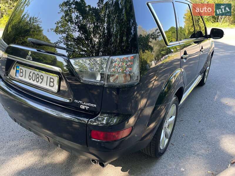 Внедорожник / Кроссовер Mitsubishi Outlander XL 2012 в Полтаве