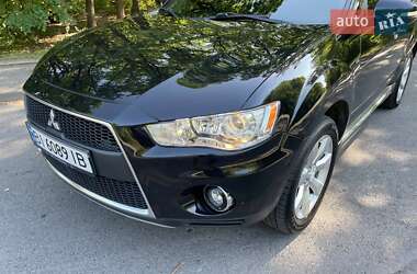 Внедорожник / Кроссовер Mitsubishi Outlander XL 2012 в 