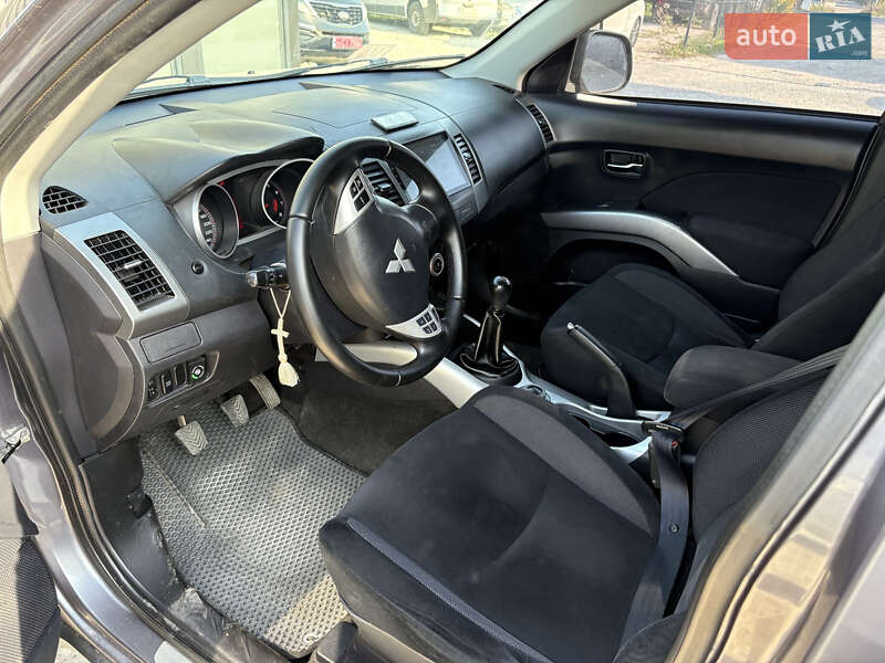 Внедорожник / Кроссовер Mitsubishi Outlander XL 2008 в Киеве фото 6 Внедорожник / Кроссовер Mitsubishi Outlander XL 2008 в Киеве