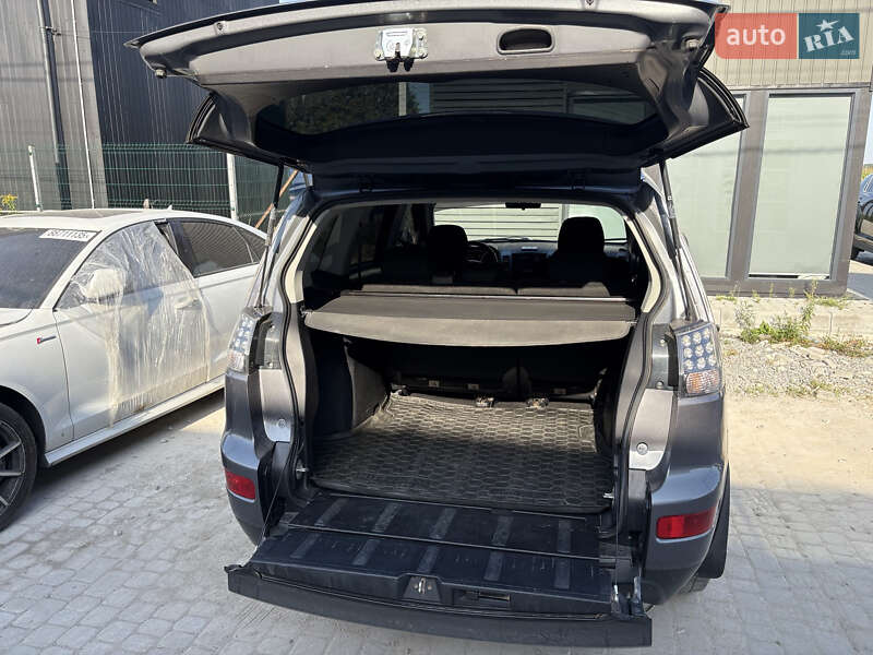 Внедорожник / Кроссовер Mitsubishi Outlander XL 2008 в Киеве фото 17 Внедорожник / Кроссовер Mitsubishi Outlander XL 2008 в Киеве