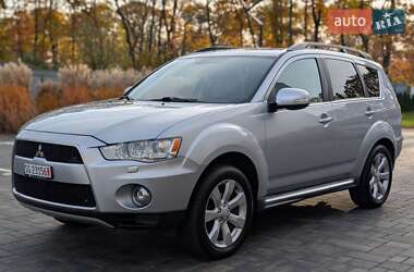 Позашляховик / Кросовер Mitsubishi Outlander XL 2012 в Луцьку