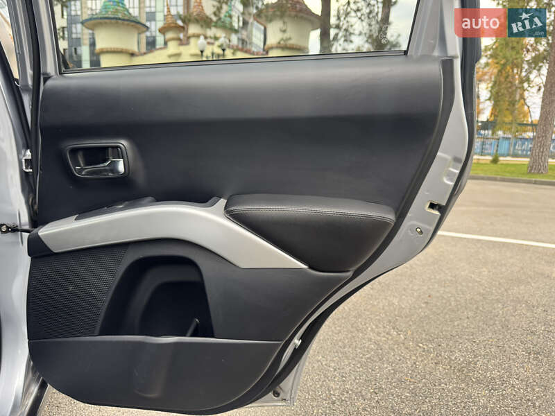 Позашляховик / Кросовер Mitsubishi Outlander XL 2008 в Харкові фото 22 Позашляховик / Кросовер Mitsubishi Outlander XL 2008 в Харкові