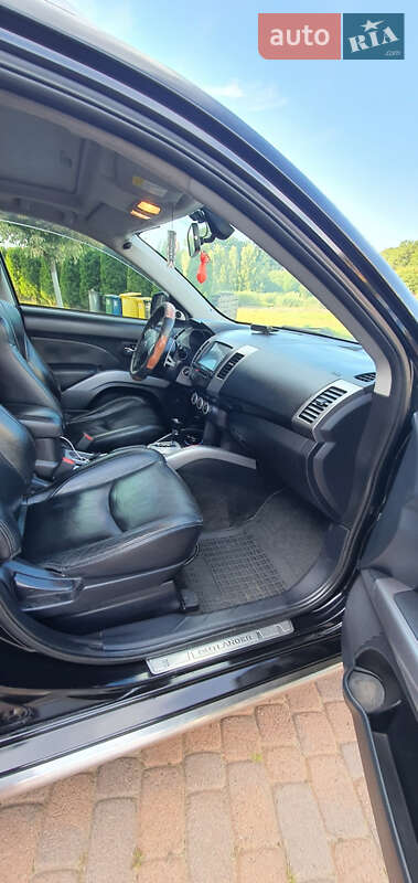 Внедорожник / Кроссовер Mitsubishi Outlander XL 2009 в Тернополе