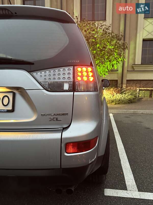 Внедорожник / Кроссовер Mitsubishi Outlander XL 2007 в Киеве фото 51 Внедорожник / Кроссовер Mitsubishi Outlander XL 2007 в Киеве