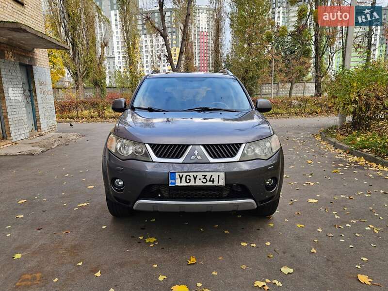 Позашляховик / Кросовер Mitsubishi Outlander XL 2007 в Дніпрі