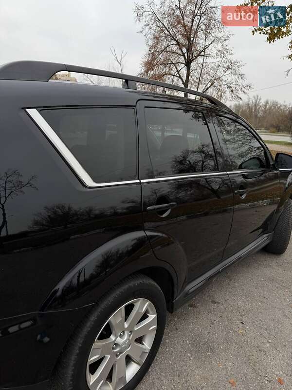 Позашляховик / Кросовер Mitsubishi Outlander XL 2011 в Запоріжжі фото 8 Позашляховик / Кросовер Mitsubishi Outlander XL 2011 в Запоріжжі