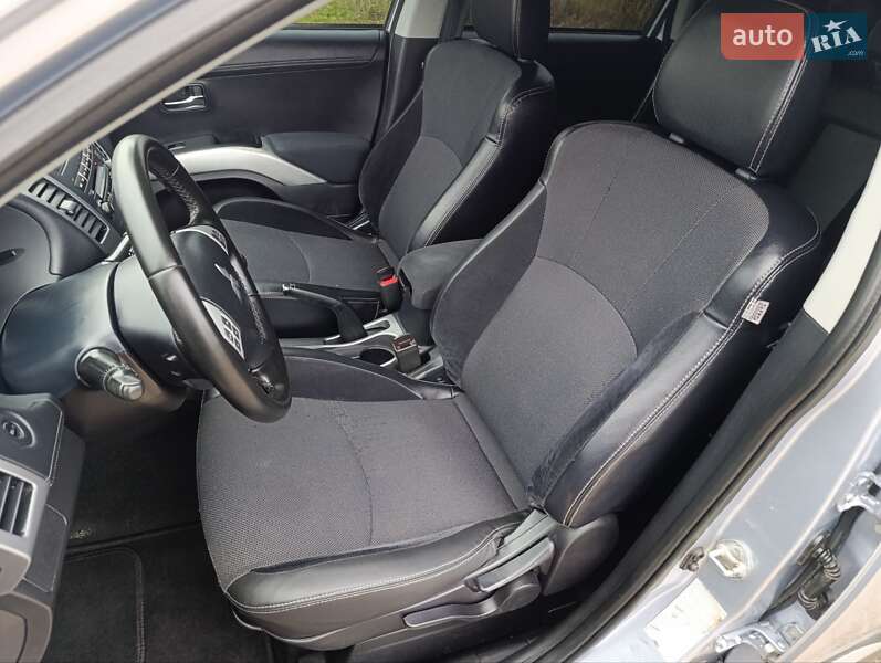 Внедорожник / Кроссовер Mitsubishi Outlander XL 2010 в Теофиполе