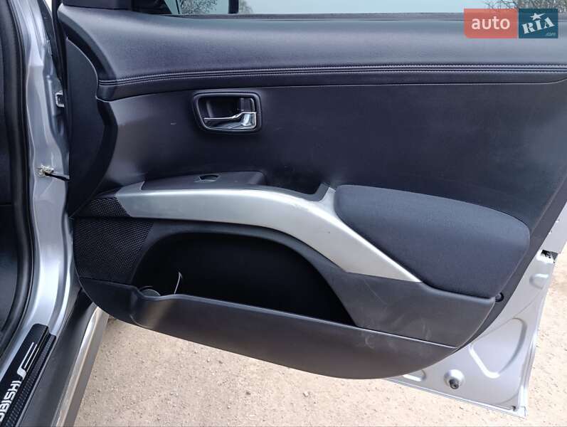 Внедорожник / Кроссовер Mitsubishi Outlander XL 2010 в Теофиполе