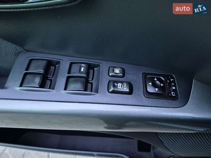 Позашляховик / Кросовер Mitsubishi Outlander XL 2007 в Одесі фото 44 Позашляховик / Кросовер Mitsubishi Outlander XL 2007 в Одесі