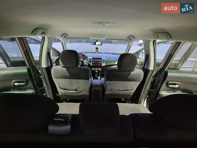Позашляховик / Кросовер Mitsubishi Outlander XL 2007 в Одесі фото 68 Позашляховик / Кросовер Mitsubishi Outlander XL 2007 в Одесі