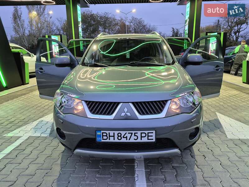 Позашляховик / Кросовер Mitsubishi Outlander XL 2007 в Одесі фото 77 Позашляховик / Кросовер Mitsubishi Outlander XL 2007 в Одесі