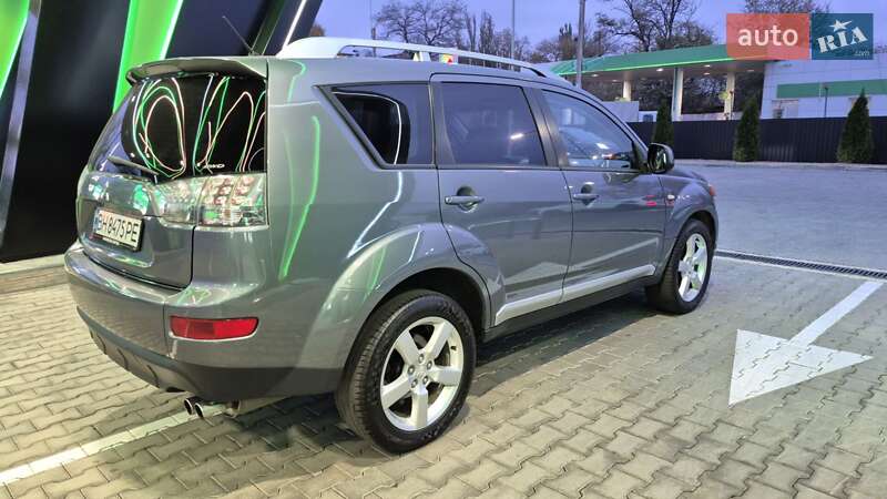 Позашляховик / Кросовер Mitsubishi Outlander XL 2007 в Одесі фото 82 Позашляховик / Кросовер Mitsubishi Outlander XL 2007 в Одесі