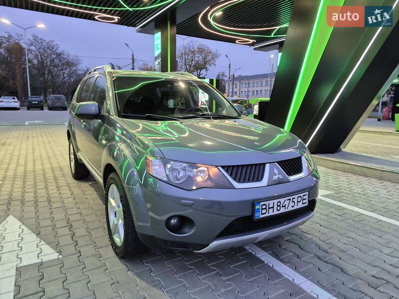 Позашляховик / Кросовер Mitsubishi Outlander XL 2007 в Одесі фото 86 Позашляховик / Кросовер Mitsubishi Outlander XL 2007 в Одесі