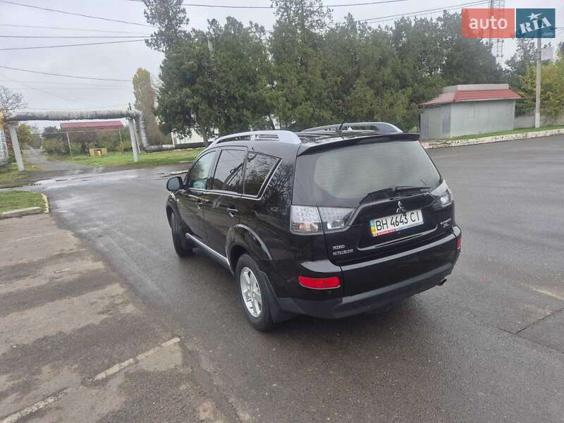 Внедорожник / Кроссовер Mitsubishi Outlander XL 2008 в Измаиле фото 15 Внедорожник / Кроссовер Mitsubishi Outlander XL 2008 в Измаиле