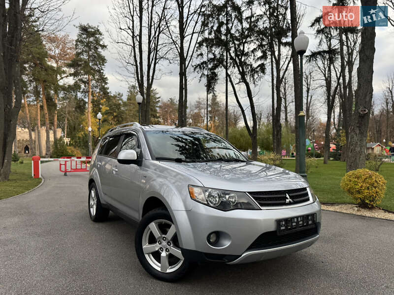 Внедорожник / Кроссовер Mitsubishi Outlander XL 2008 в Харькове
