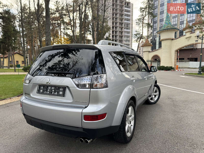 Внедорожник / Кроссовер Mitsubishi Outlander XL 2008 в Харькове