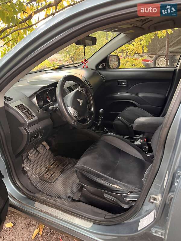 Внедорожник / Кроссовер Mitsubishi Outlander XL 2008 в Одессе фото 8 Внедорожник / Кроссовер Mitsubishi Outlander XL 2008 в Одессе