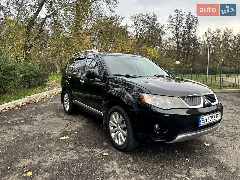 Позашляховик / Кросовер Mitsubishi Outlander XL 2007 в Одесі