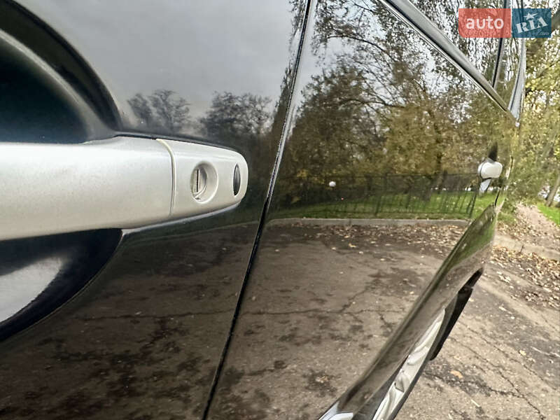 Позашляховик / Кросовер Mitsubishi Outlander XL 2007 в Одесі