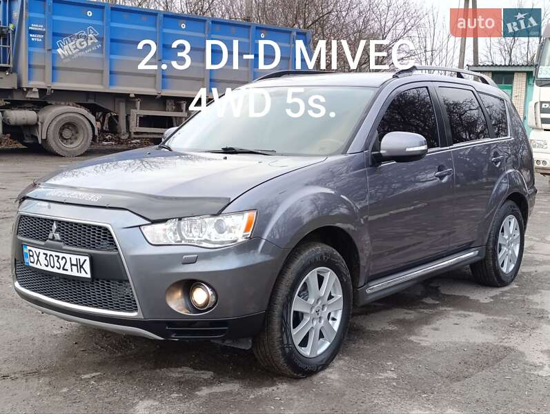 Позашляховик / Кросовер Mitsubishi Outlander XL 2010 в Теофіполі