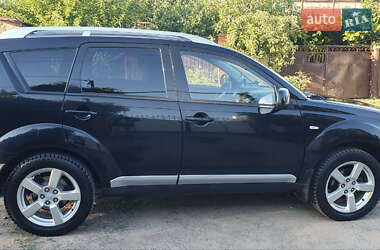 Внедорожник / Кроссовер Mitsubishi Outlander XL 2008 в Беляевке