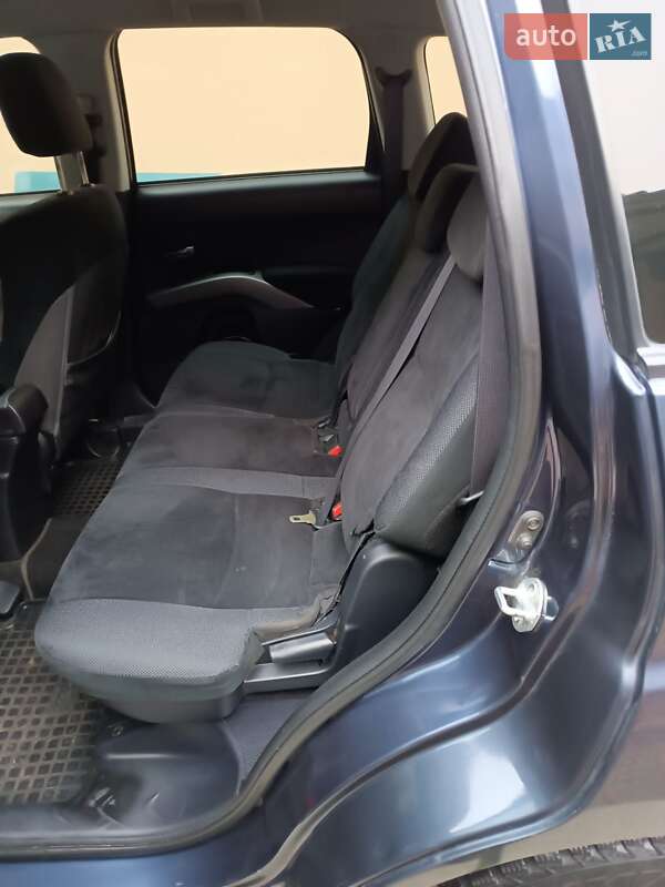 Внедорожник / Кроссовер Mitsubishi Outlander XL 2008 в Ужгороде фото 13 Внедорожник / Кроссовер Mitsubishi Outlander XL 2008 в Ужгороде