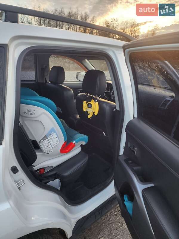 Внедорожник / Кроссовер Mitsubishi Outlander XL 2011 в Буче фото 14 Внедорожник / Кроссовер Mitsubishi Outlander XL 2011 в Буче