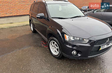 Внедорожник / Кроссовер Mitsubishi Outlander XL 2010 в Чернигове