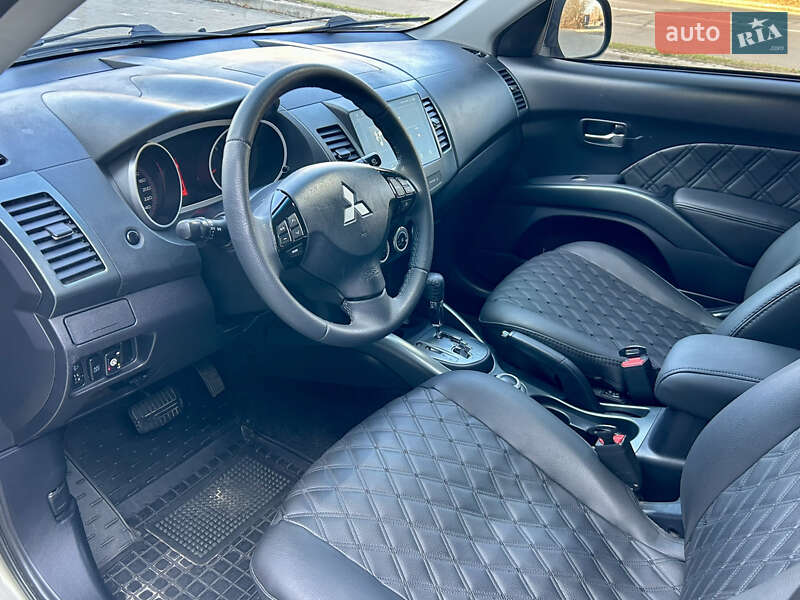 Внедорожник / Кроссовер Mitsubishi Outlander XL 2008 в Белой Церкви