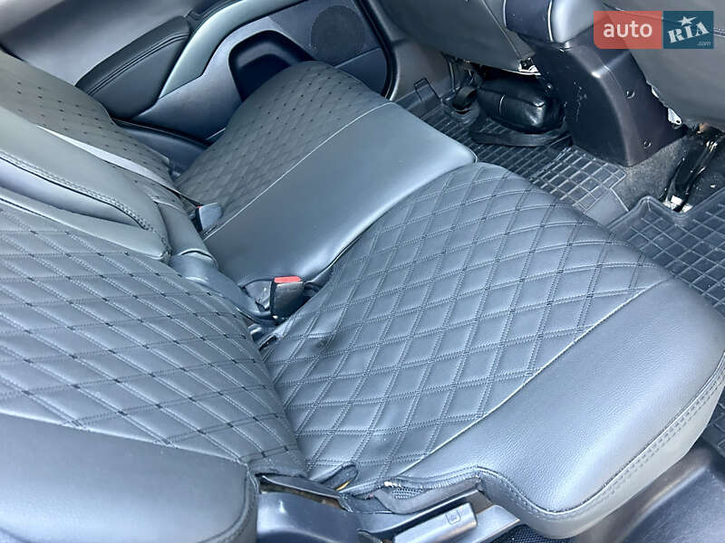 Внедорожник / Кроссовер Mitsubishi Outlander XL 2008 в Белой Церкви