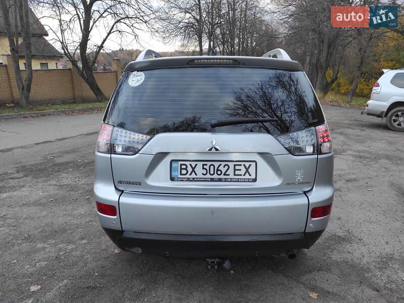 Внедорожник / Кроссовер Mitsubishi Outlander XL 2007 в Хмельницком