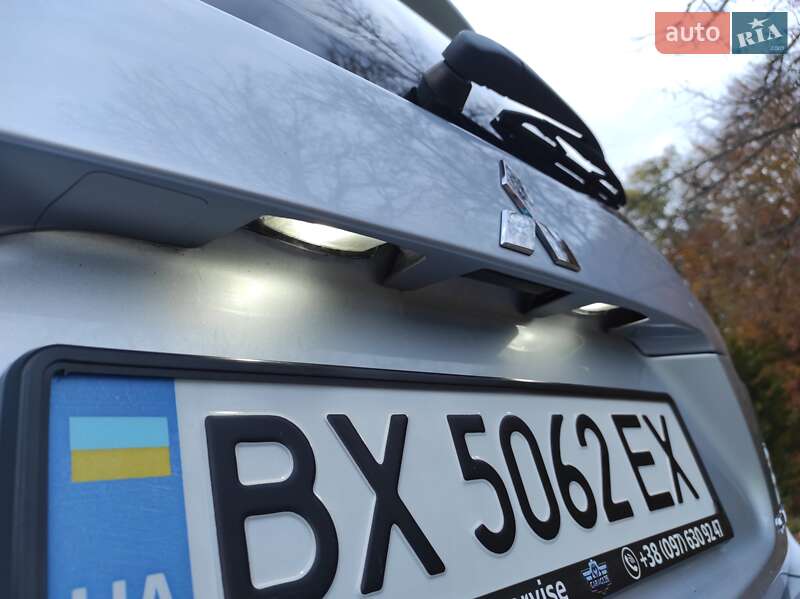 Внедорожник / Кроссовер Mitsubishi Outlander XL 2007 в Хмельницком