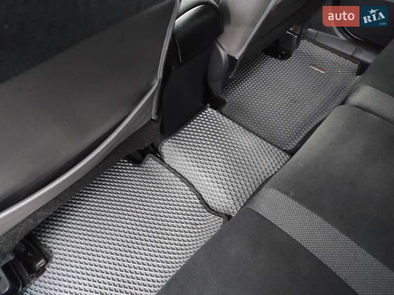 Внедорожник / Кроссовер Mitsubishi Outlander XL 2007 в Хмельницком