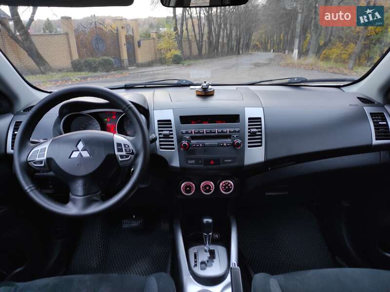 Внедорожник / Кроссовер Mitsubishi Outlander XL 2007 в Хмельницком